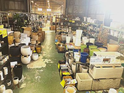 園芸用品の販売スペース